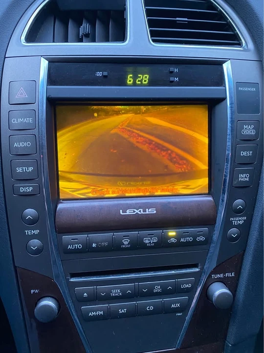 2011 Lexus ES 4th Gen - Image 10 of 11