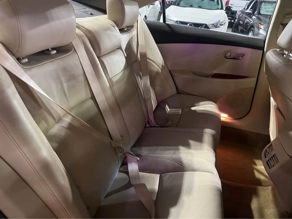 2011 Lexus ES 5th Gen - Image 11 of 16