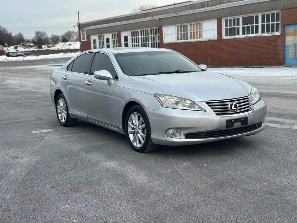 2011 Lexus ES 5th Gen - Image 3 of 18