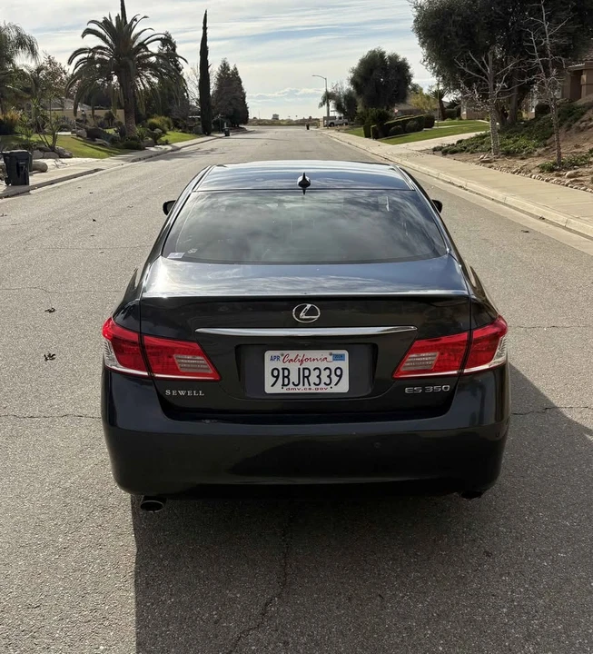 2011 Lexus ES 5th Gen - Image 11 of 11