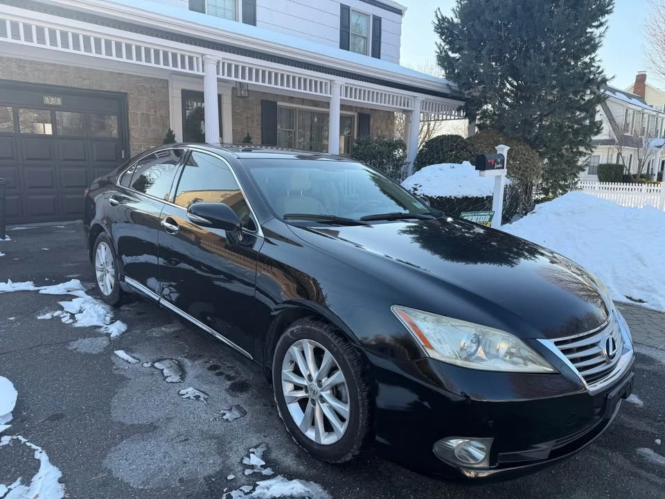 2011 Lexus ES 5th Gen - Image 3 of 9