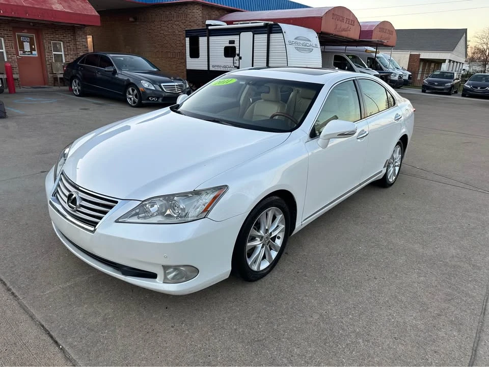 2011 Lexus ES 5th Gen - Image 2 of 19