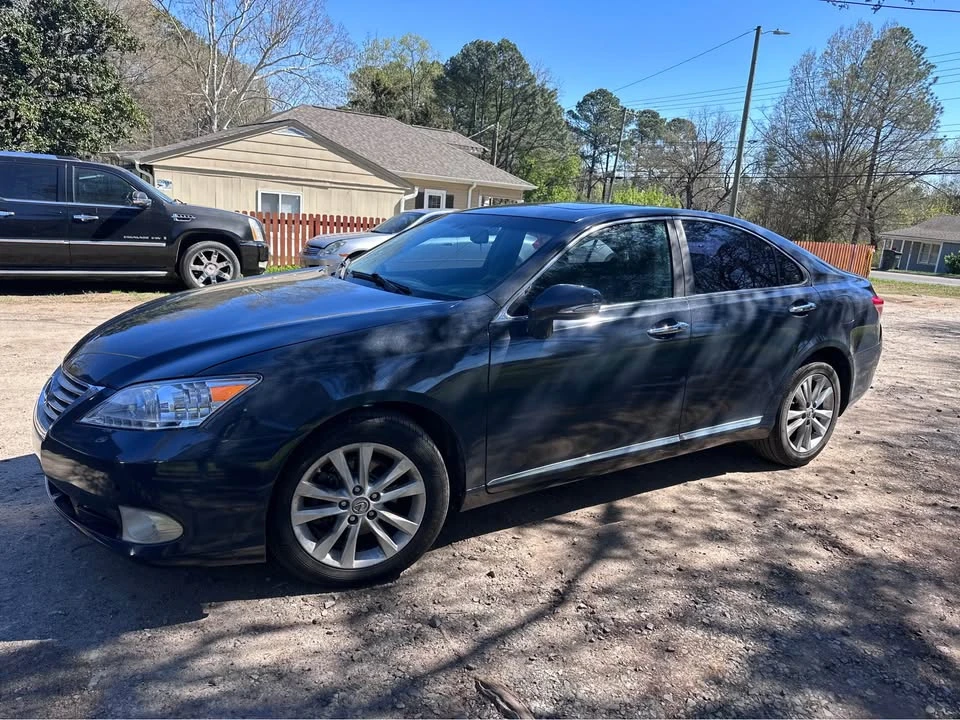 2011 Lexus ES 5th Gen - Image 2 of 6