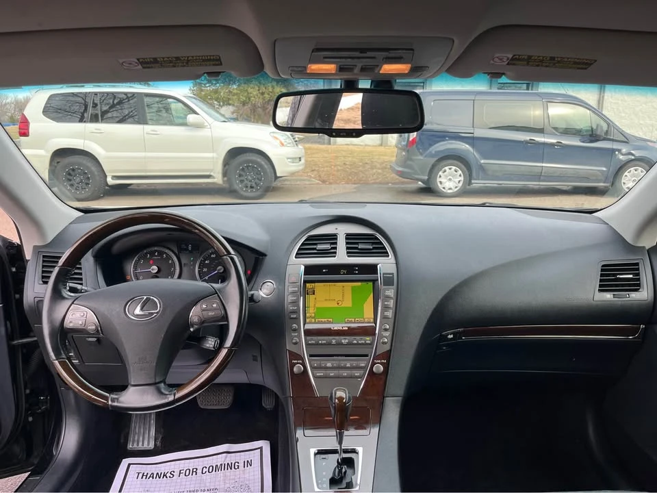 2011 Lexus ES 5th Gen - Image 9 of 16