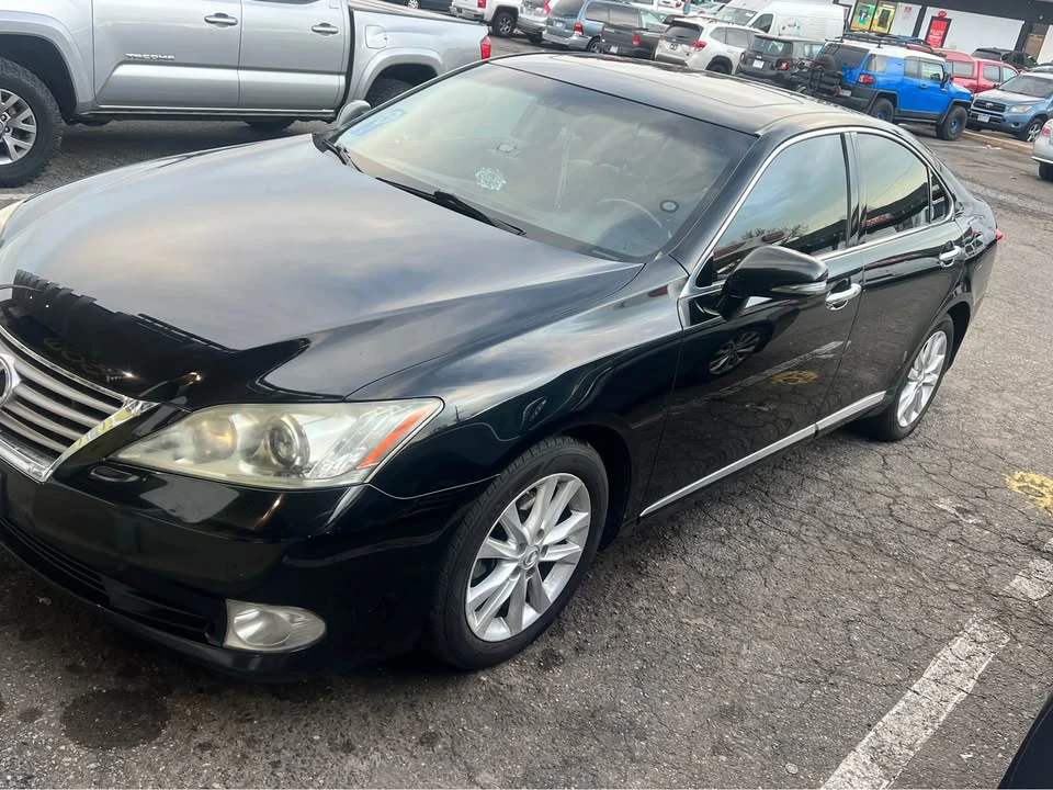 2011 Lexus ES 5th Gen - Image 3 of 14