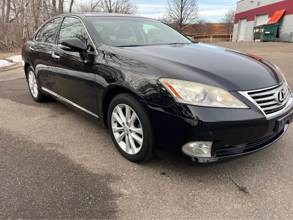 2011 Lexus ES 5th Gen - Image 6 of 16