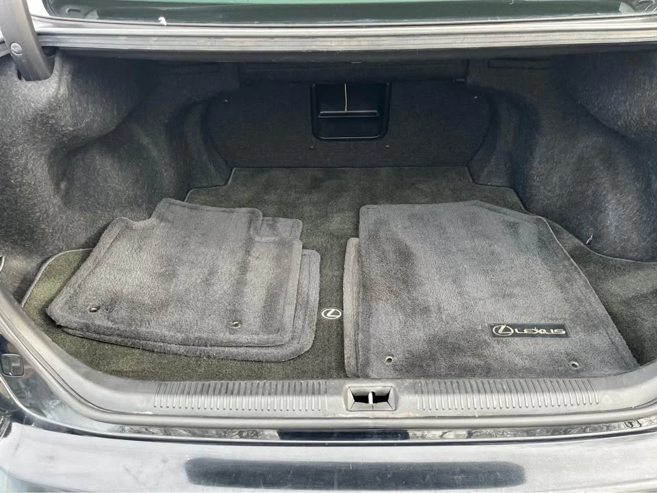 2011 Lexus ES 5th Gen - Image 15 of 16