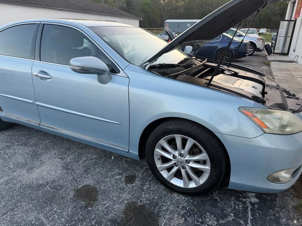 2011 Lexus ES 5th Gen - Image 12 of 12