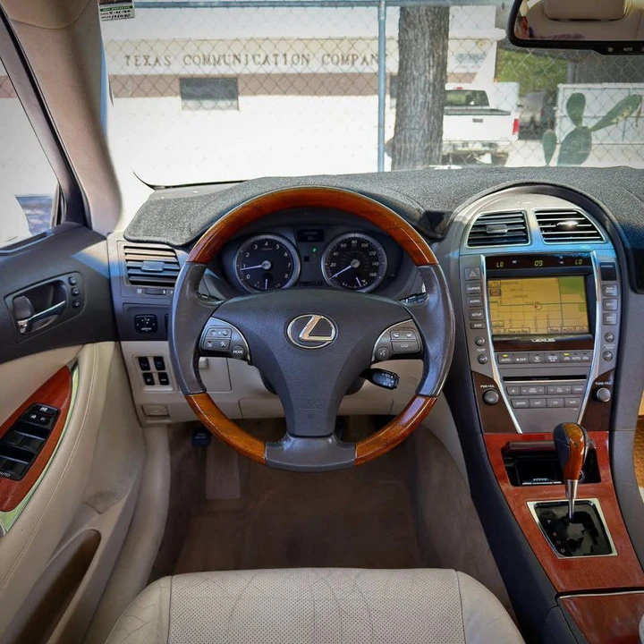 2011 Lexus ES 5th Gen - Image 6 of 18