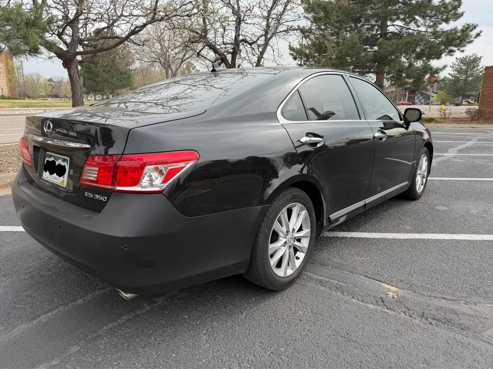 2011 Lexus ES 5th Gen - Image 6 of 14