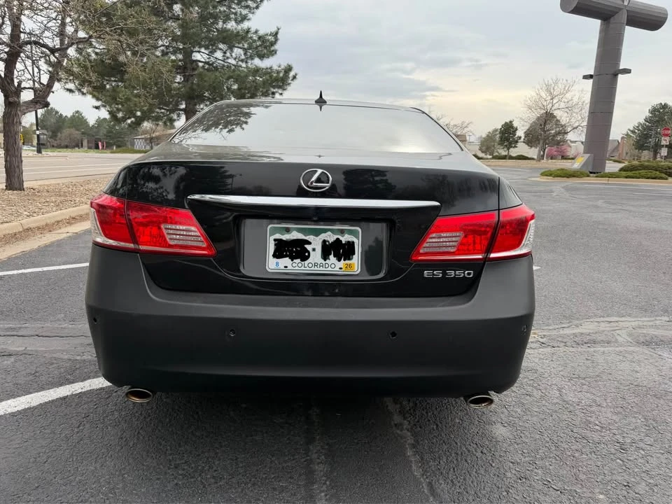2011 Lexus ES 5th Gen - Image 5 of 14
