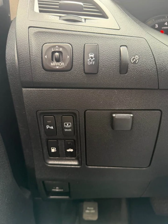 2011 Lexus ES 5th Gen - Image 12 of 14