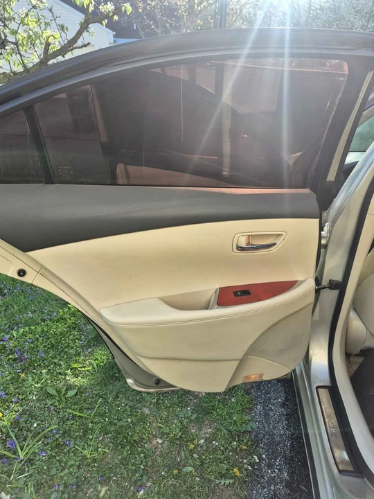 2011 Lexus ES 5th Gen - Image 15 of 20