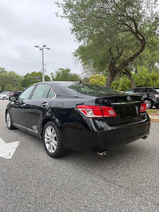 2011 Lexus ES 5th Gen - Image 6 of 12