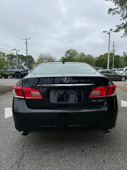 2011 Lexus ES 5th Gen - Image 8 of 12