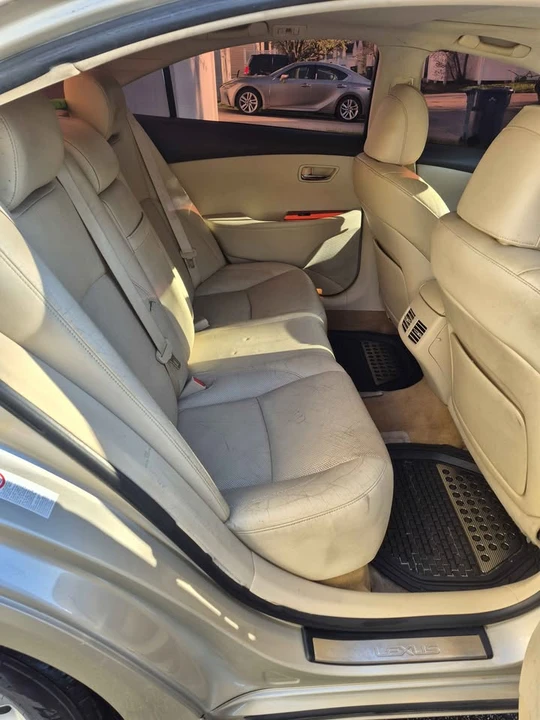 2011 Lexus ES 5th Gen - Image 13 of 20