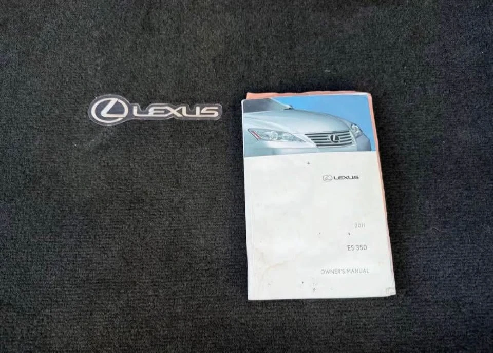 2011 Lexus ES 5th Gen - Image 12 of 18