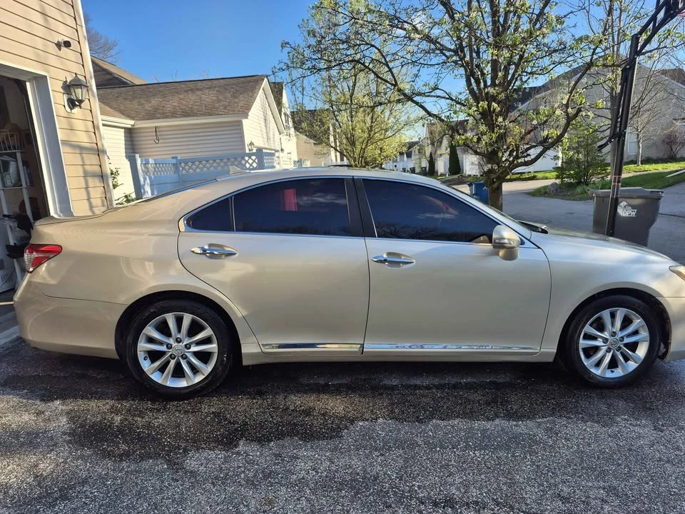 2011 Lexus ES 5th Gen - Image 3 of 20
