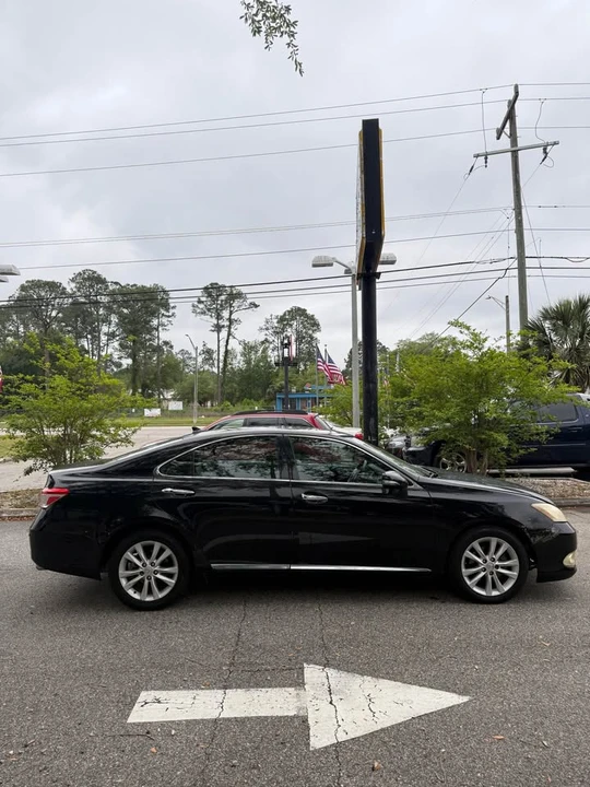 2011 Lexus ES 5th Gen - Image 4 of 12