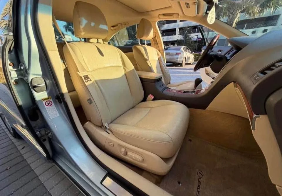 2011 Lexus ES 5th Gen - Image 15 of 18