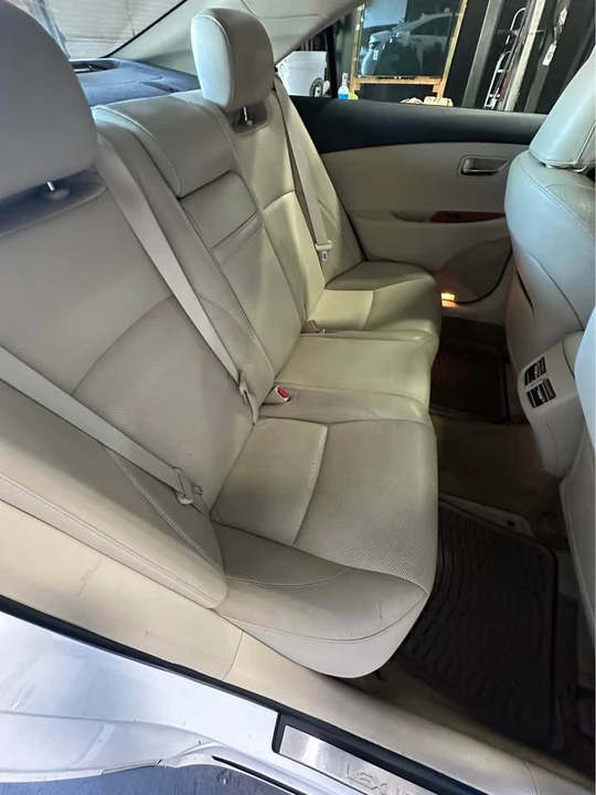 2011 Lexus ES 5th Gen - Image 18 of 19