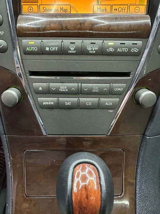 2011 Lexus ES 5th Gen - Image 8 of 12
