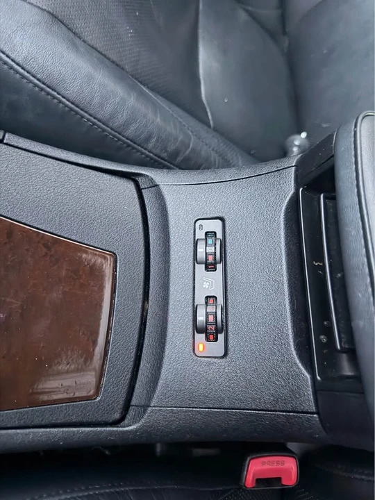 2011 Lexus ES 5th Gen - Image 17 of 19