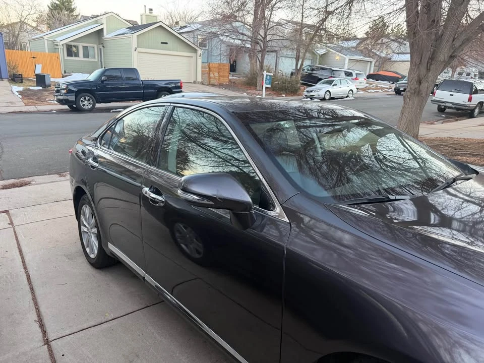 2011 Lexus ES 5th Gen - Image 10 of 19