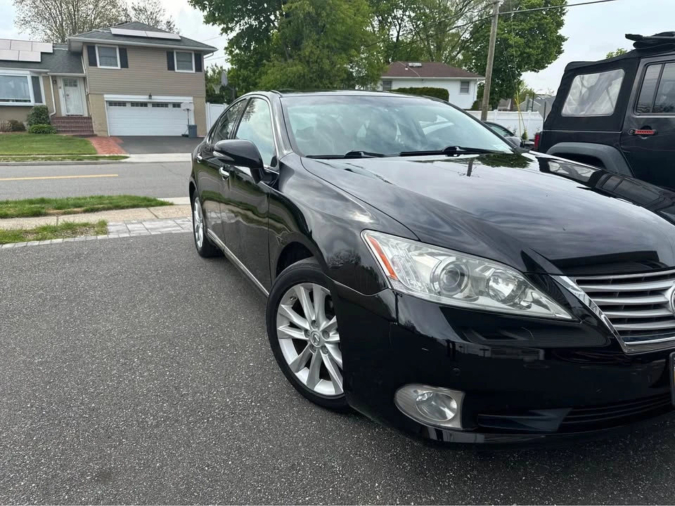 2011 Lexus ES 5th Gen - Image 2 of 6