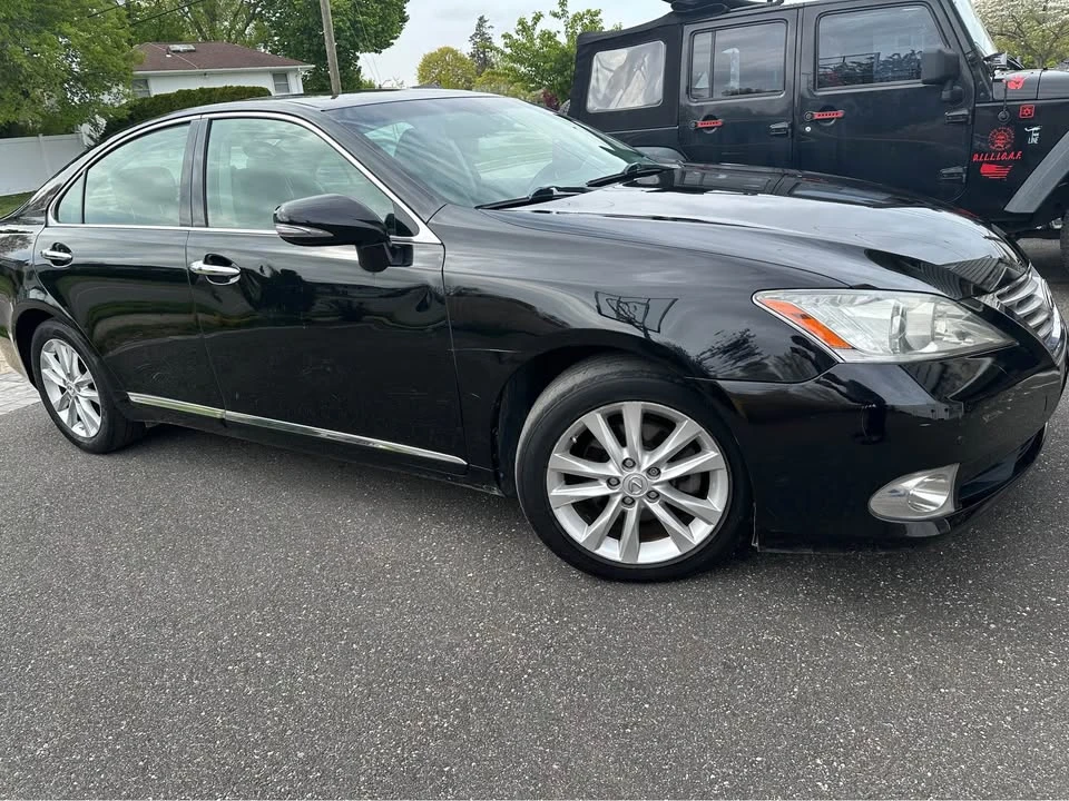 2011 Lexus ES 5th Gen - Image 3 of 6