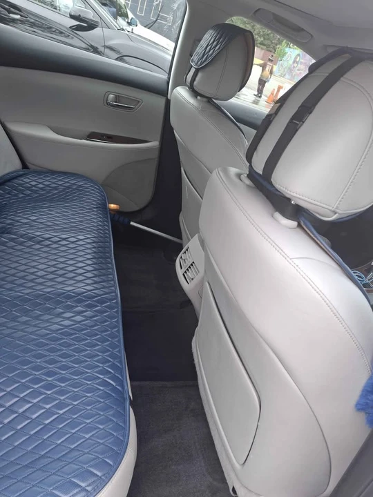 2011 Lexus ES 5th Gen - Image 13 of 16