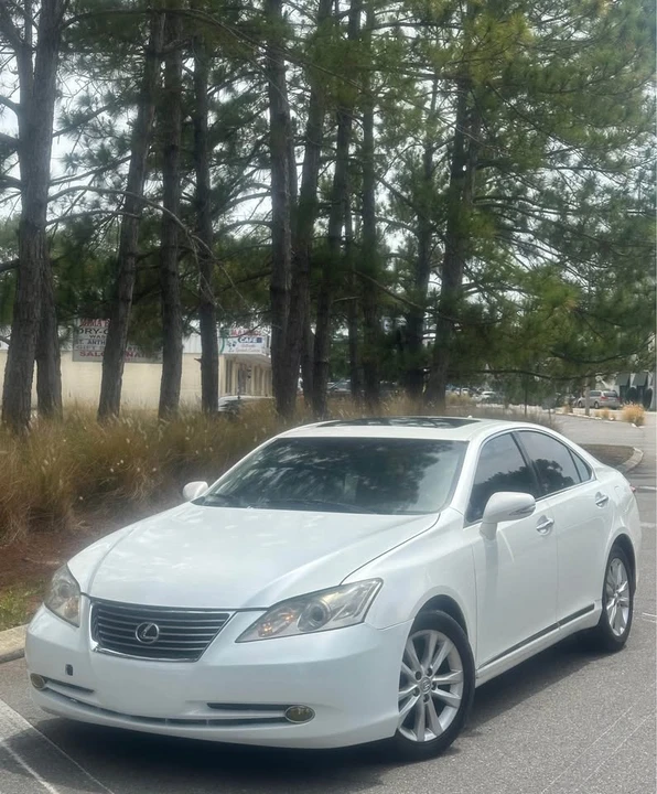 2011 Lexus ES 5th Gen - Image 14 of 14