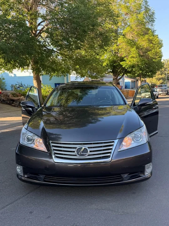 2011 Lexus ES 5th Gen - Image 18 of 18