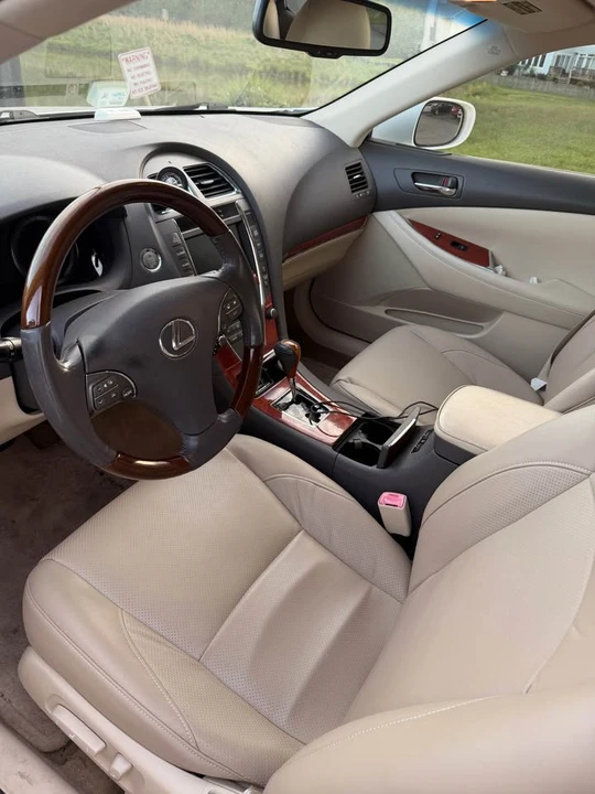 2011 Lexus ES 5th Gen - Image 5 of 5