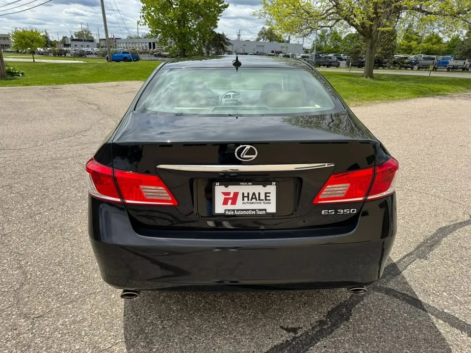 2011 Lexus ES 5th Gen - Image 8 of 20