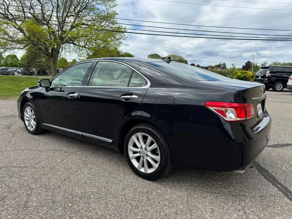 2011 Lexus ES 5th Gen - Image 6 of 20