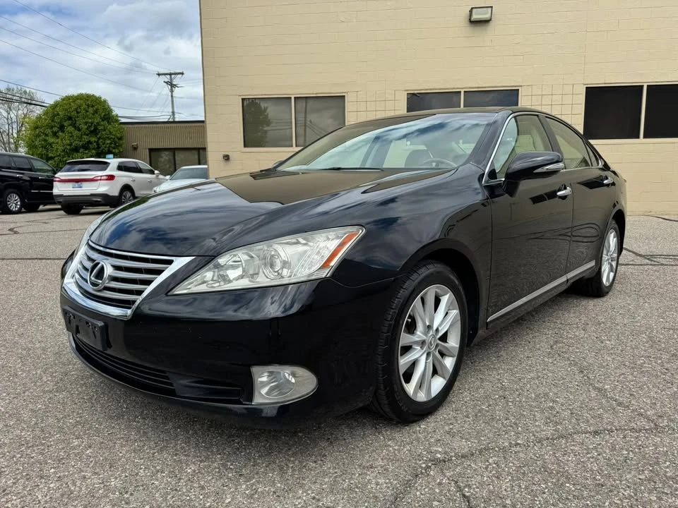 2011 Lexus ES 5th Gen - Image 3 of 20