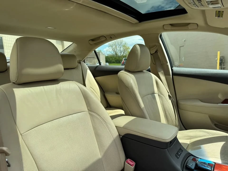2011 Lexus ES 5th Gen - Image 17 of 20
