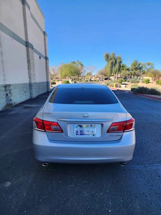 2011 Lexus ES 5th Gen - Image 4 of 19