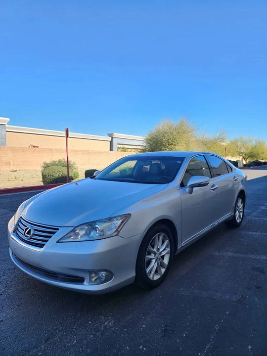 2011 Lexus ES 5th Gen - Image 2 of 19
