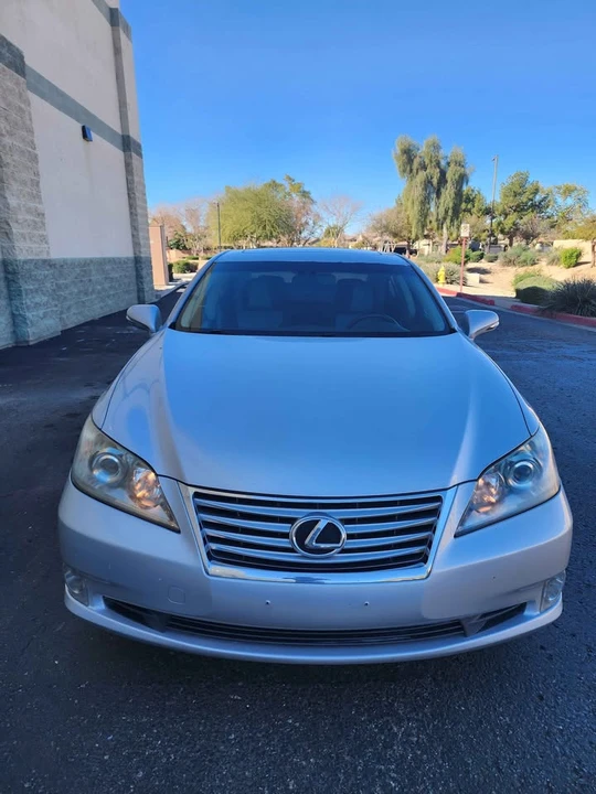 2011 Lexus ES 5th Gen - Image 17 of 19