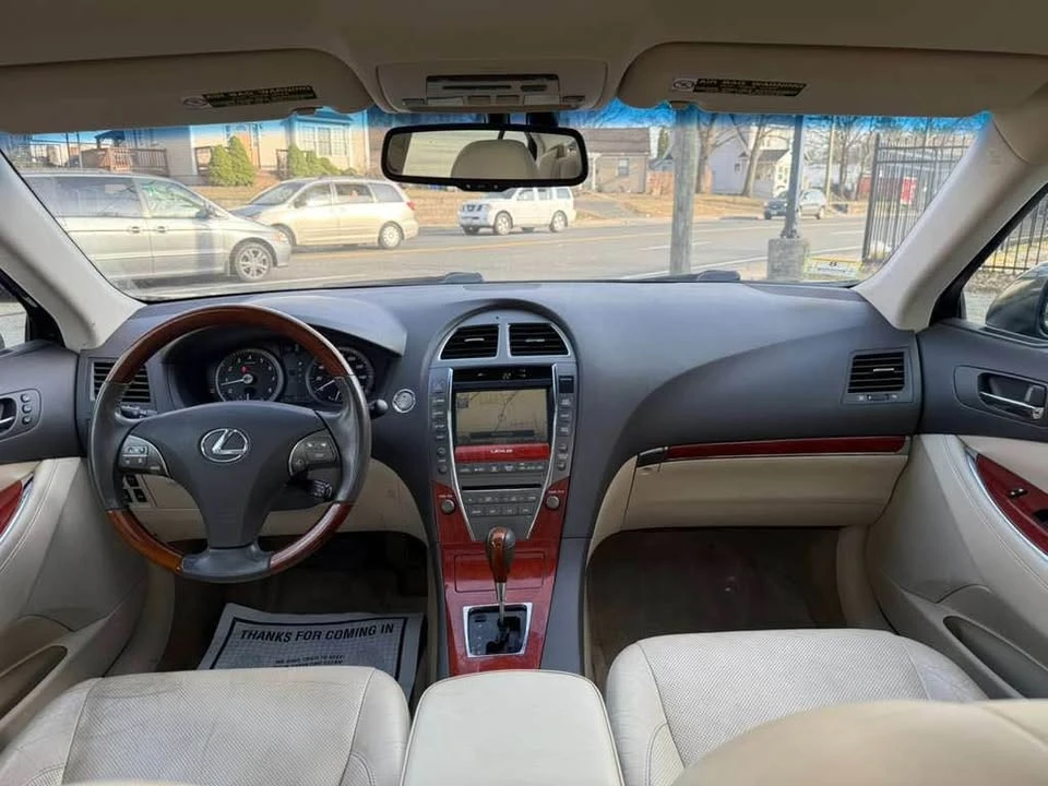 2011 Lexus ES 5th Gen - Image 17 of 20