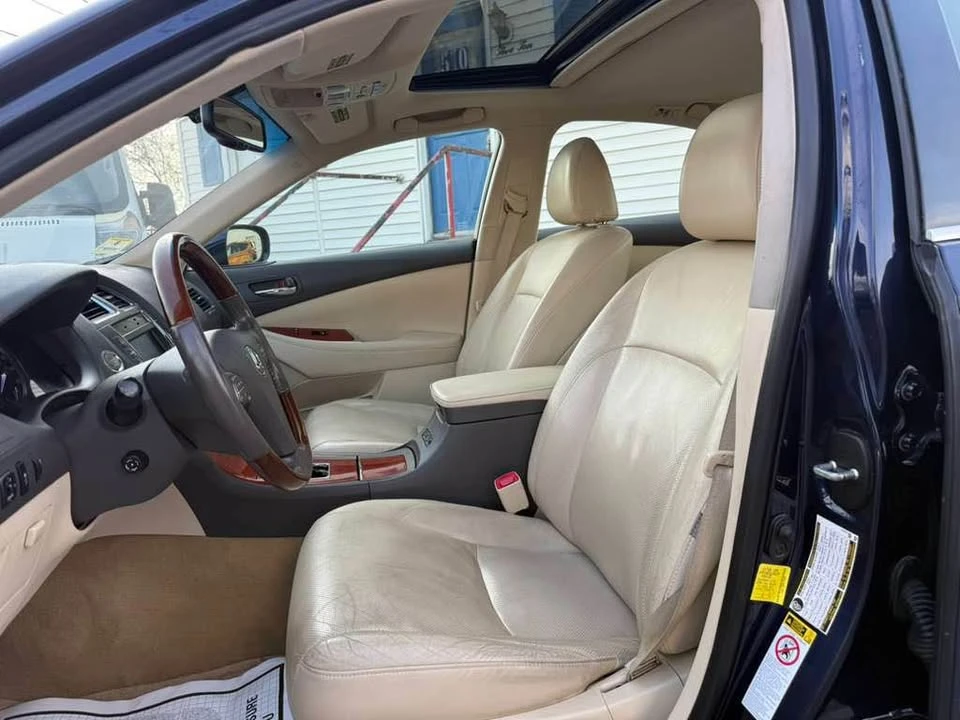 2011 Lexus ES 5th Gen - Image 18 of 20