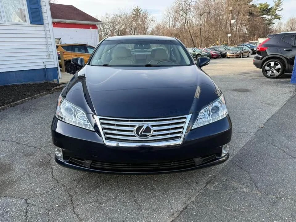 2011 Lexus ES 5th Gen - Image 2 of 20