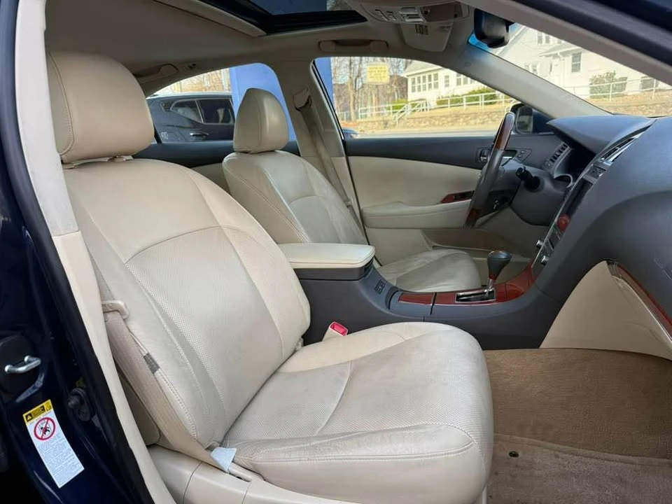2011 Lexus ES 5th Gen - Image 15 of 20