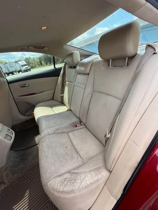 2011 Lexus ES 5th Gen - Image 16 of 17