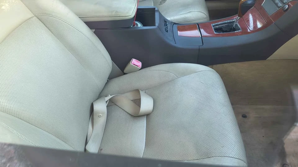 2011 Lexus ES 5th Gen - Image 7 of 9