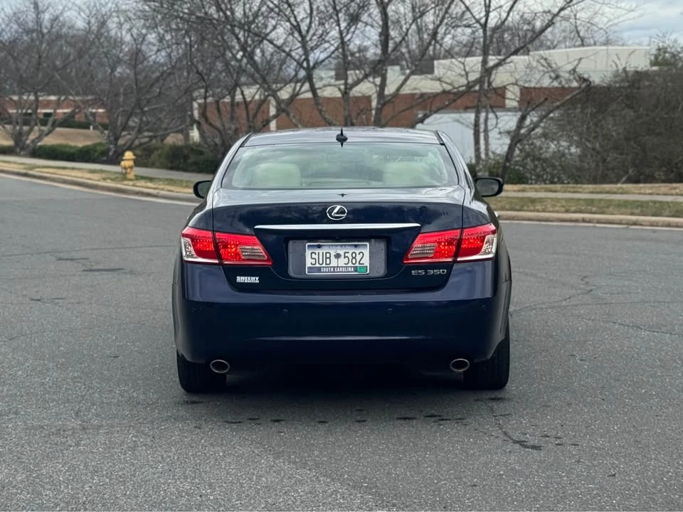 2011 Lexus ES 4th Gen - Image 6 of 13