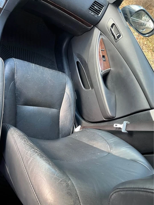 2011 Lexus ES 4th Gen - Image 9 of 10