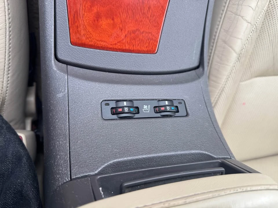 2011 Lexus ES 4th Gen - Image 12 of 13